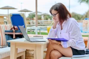 lady doing remote work