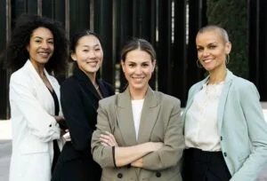 career comeback, re-entering the workforce, homemaker to professional, job search tips, resume update, career transition, skills refresh, confidence building, networking for jobs, flexible work options, remote work for homemakers, career growth, back-to-work guide, professional development, job applications